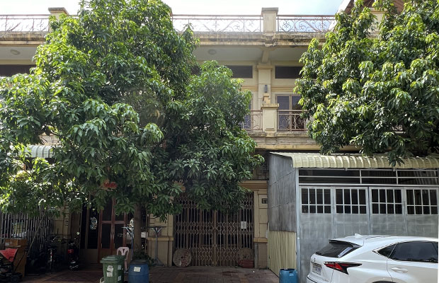 Flat House For Sale 110,000$ and near Sala Mom, Chhuk Meas Market