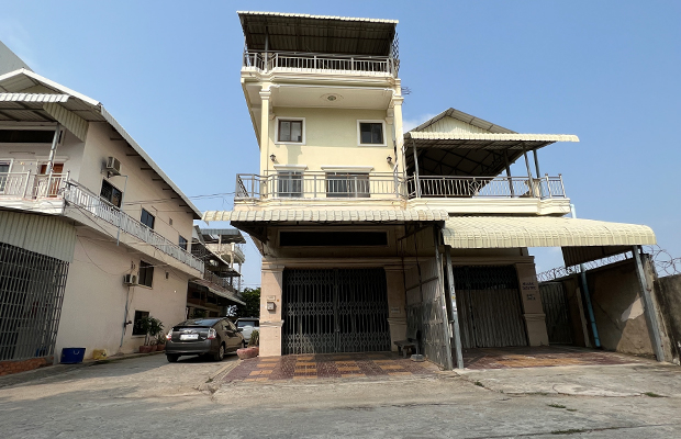 Corner Flat House For Sale 89,000$ in Front of Phnom Penh Airport