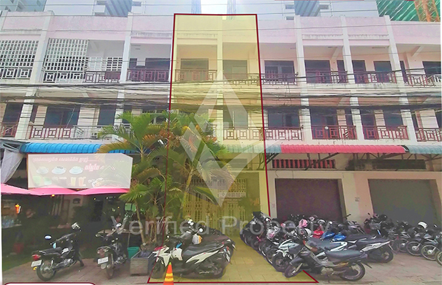 ផ្ទះលក់ $220,000 ក្រោយមន្ទីពេទ្យរ៉ូយាល់ភ្នំពេញ